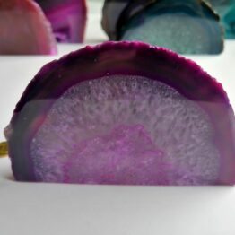 Naturalny kamień Agat w formie polerowanego stożka nr 1