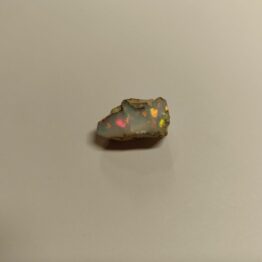 Naturalny kamień Opal Etiopski w formie kawałków nr 12